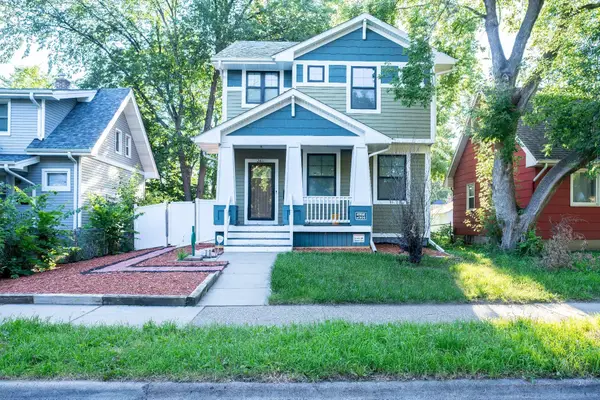 2611 James Avenue N, Minneapolis, MN 55411