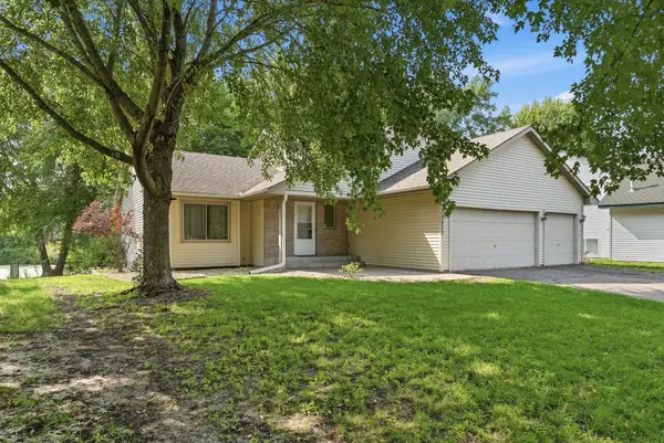 10920 Xeon Street Nw, Coon Rapids, MN 55433