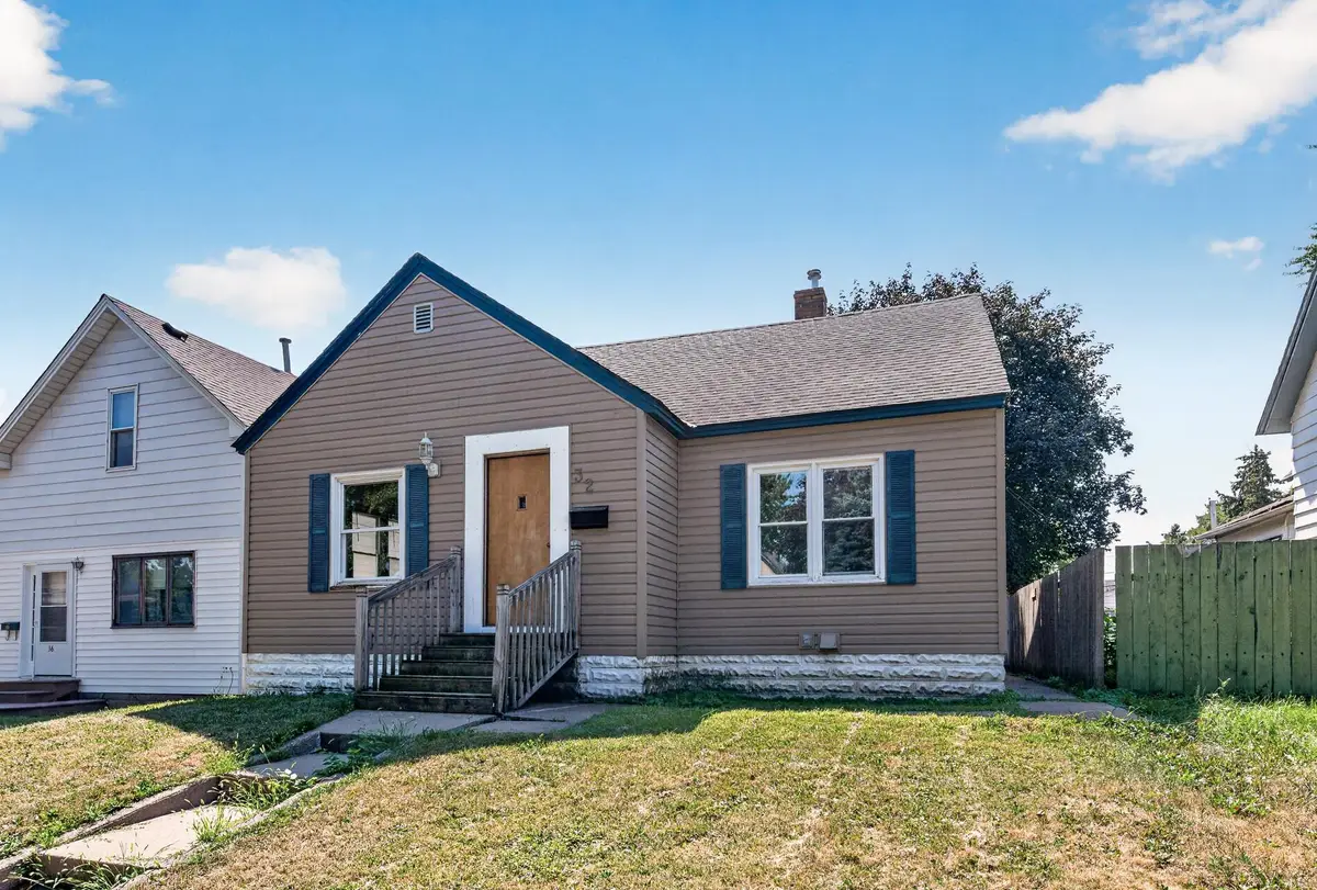32 Maryland Avenue E, Saint Paul, MN 55117 - #1