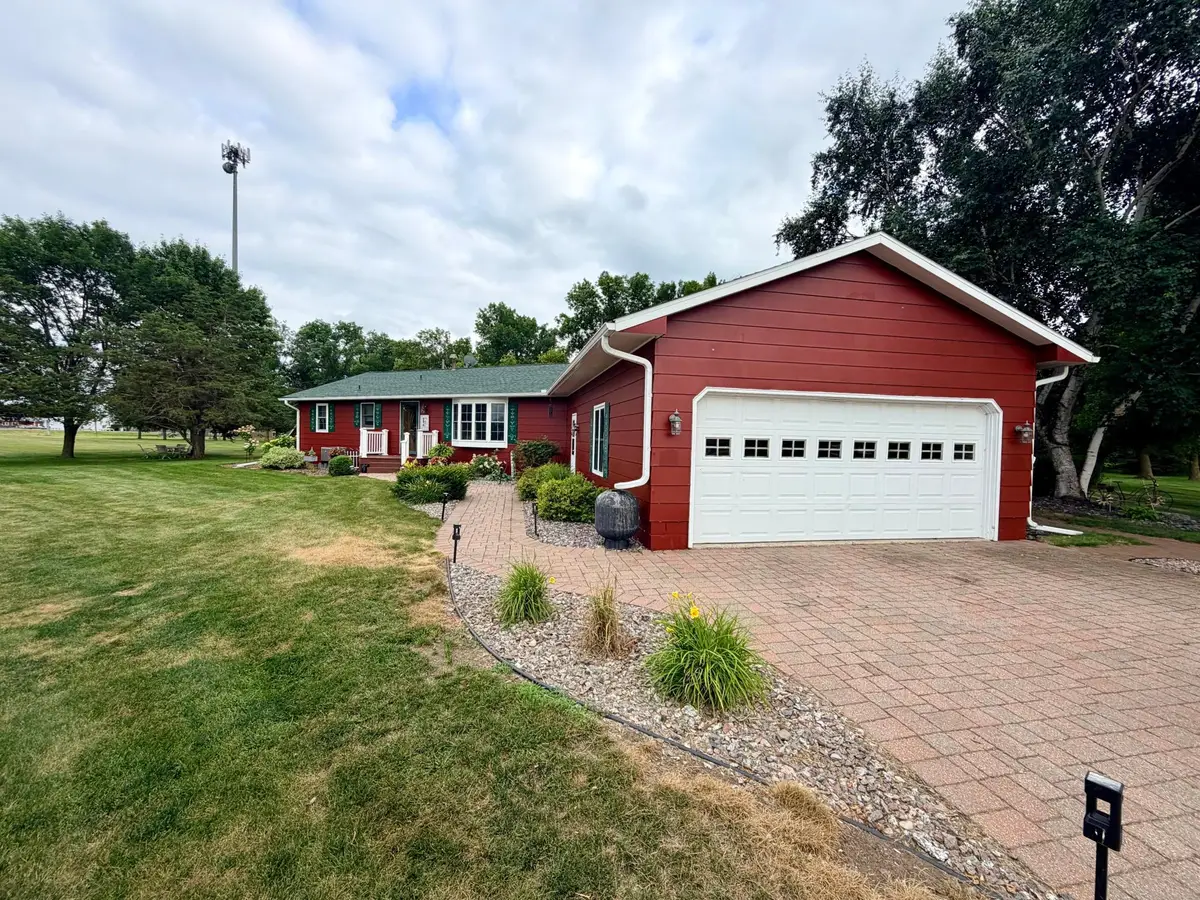 14451 Highway 55 Ne, Belgrade, MN 56312 - #1