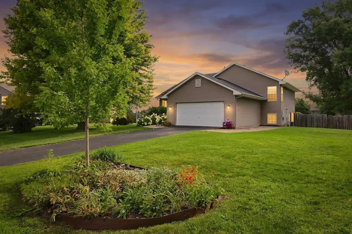 809 Morningside Place, Belle Plaine, MN 56011 - #1