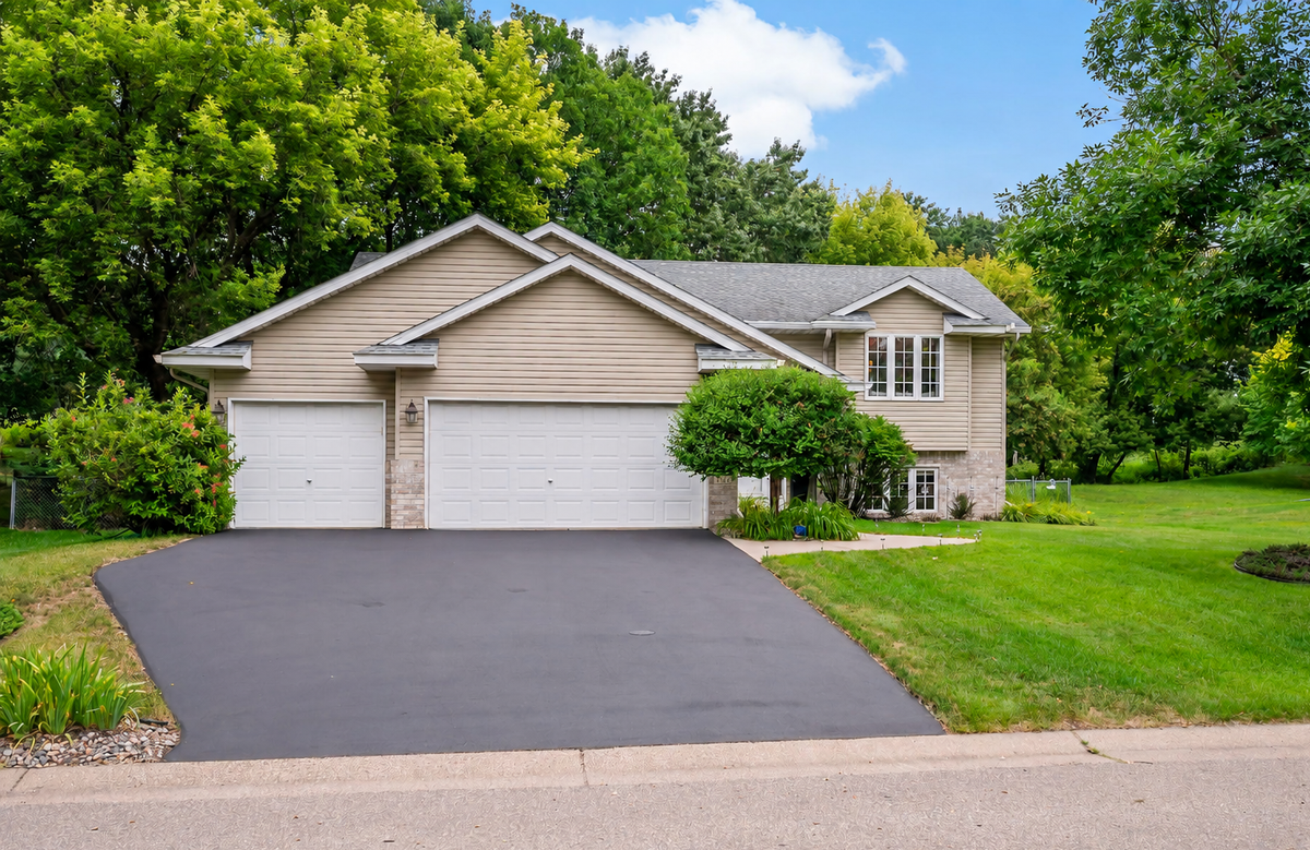 842 Sterling Street S, Maplewood, MN 55119 - #1