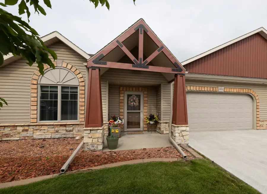 520 19th Avenue W #B, West Fargo, ND 58078 - #2