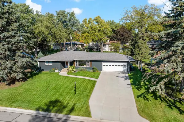 3200 Armour Terrace, Saint Anthony, MN 55418