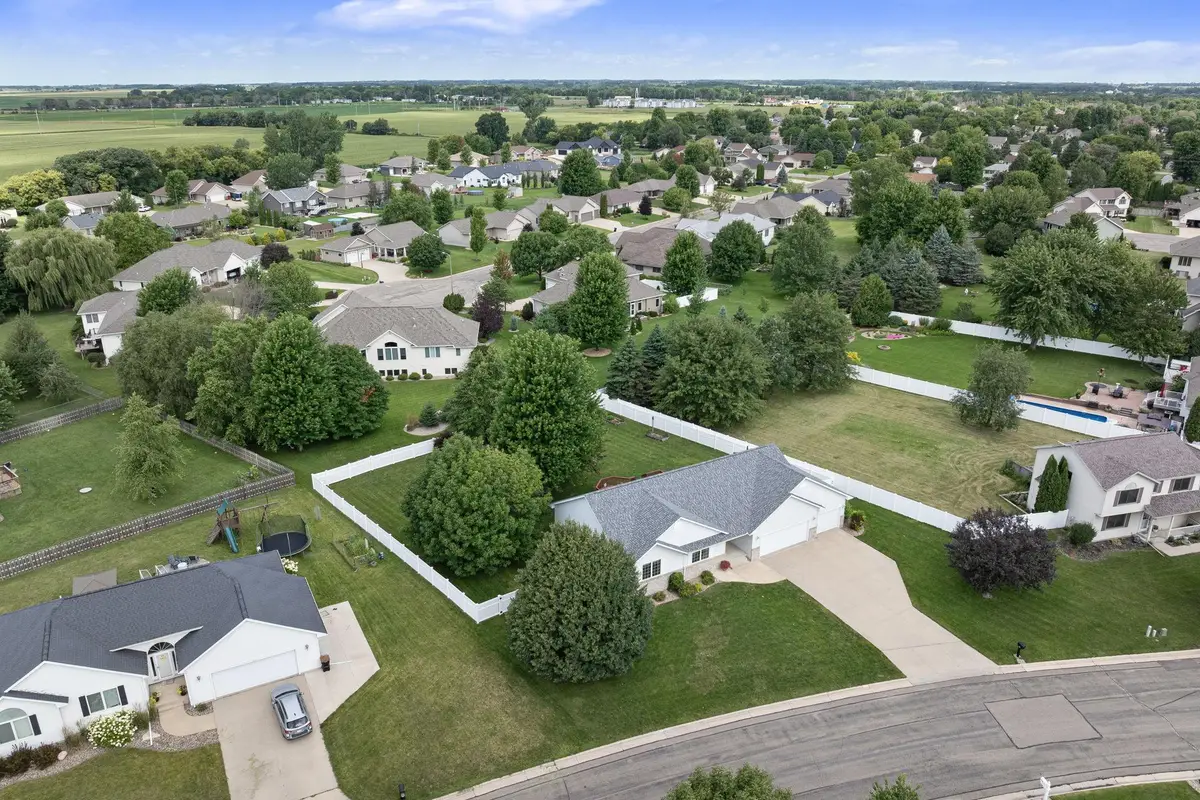 1300 26th Street Sw, Austin, MN 55912 - #1