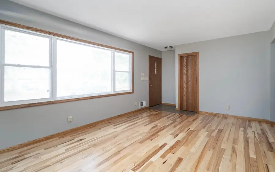 602 Moundsview Avenue, Roseville, MN 55113 - #2