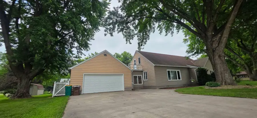 107 Park Avenue E, Hollandale, MN 56045 - #2