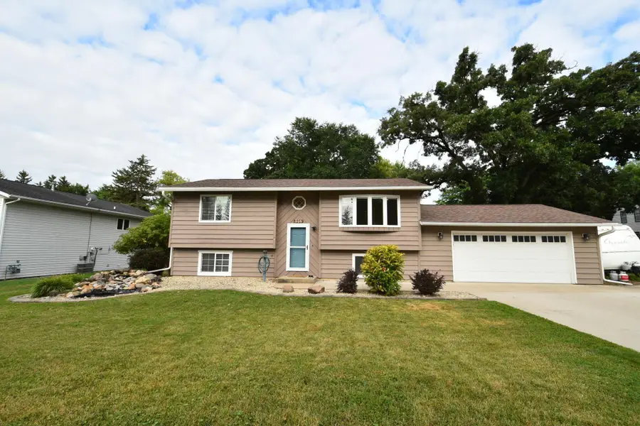 516 Pearl Street, Zumbrota, MN 55992 - #2