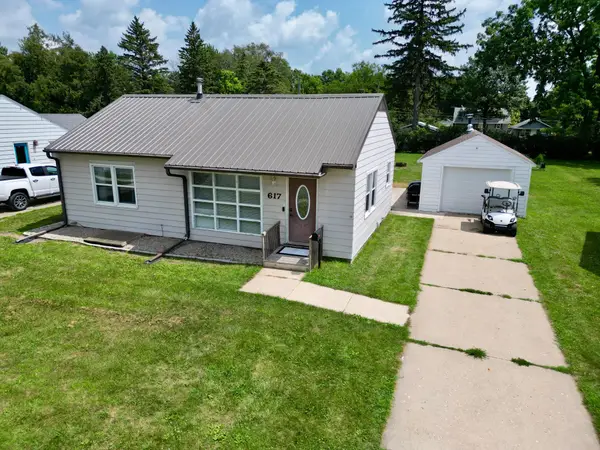 617 Lyndale Avenue, Spring Valley, MN 55975