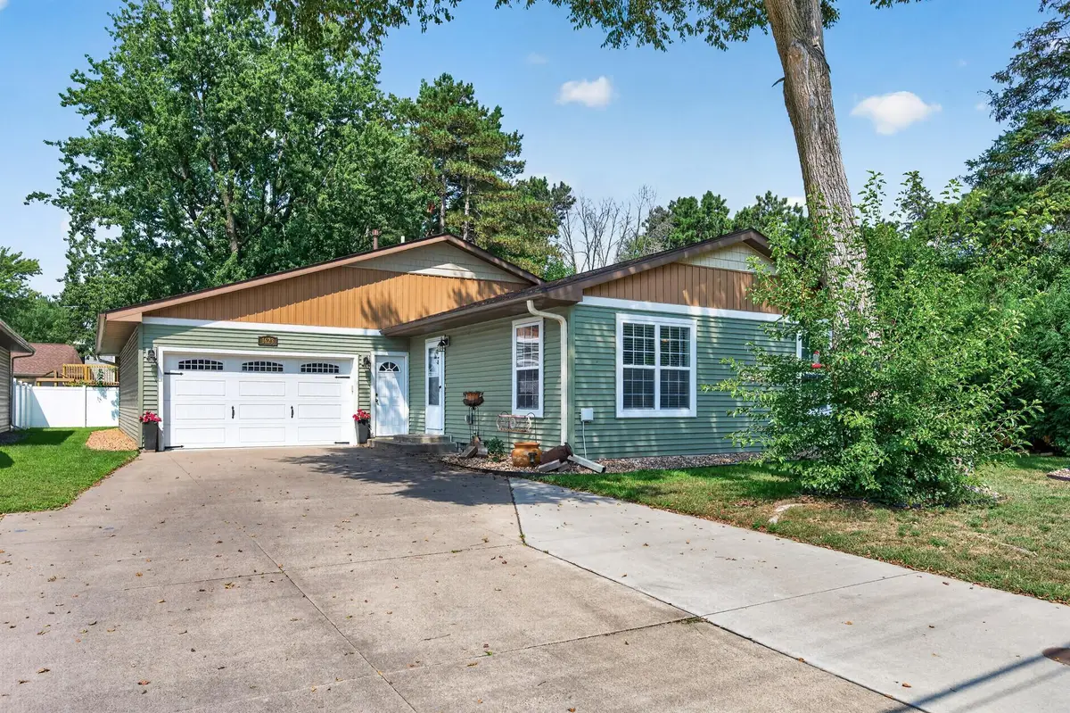1623 Highway 96 E, White Bear Lake, MN 55110 - #1