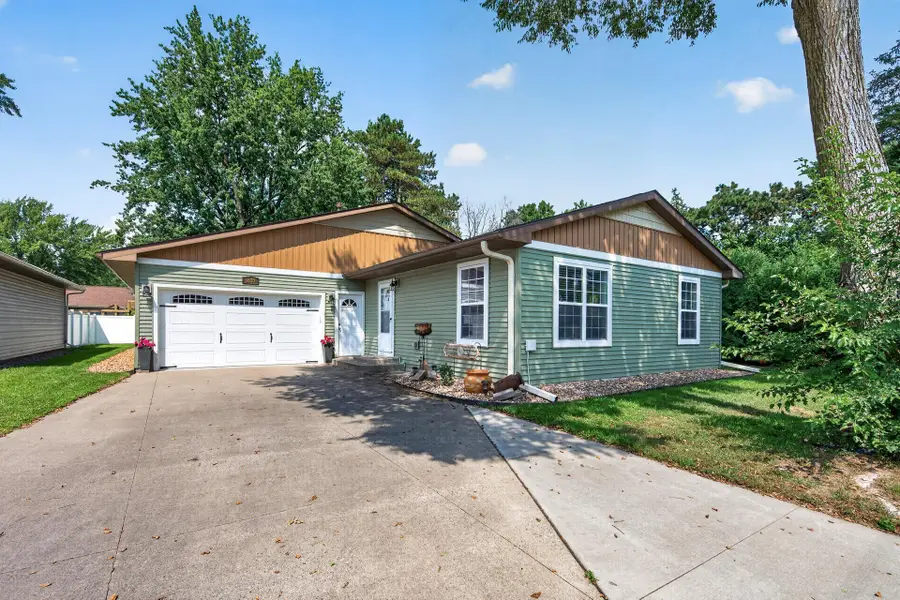 1623 Highway 96 E, White Bear Lake, MN 55110 - #2