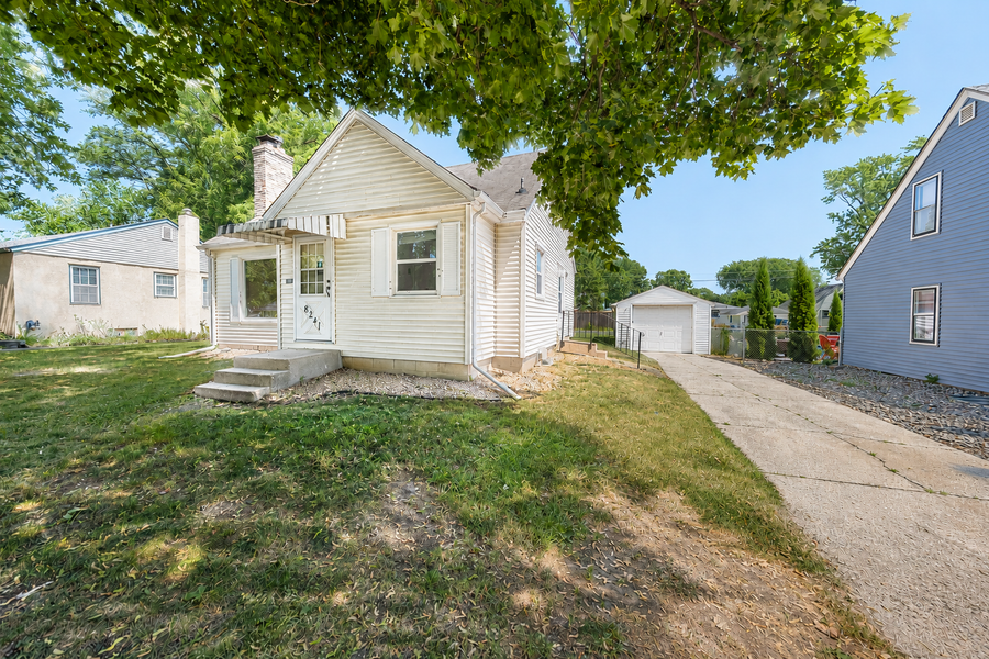 8241 Wentworth Avenue S, Bloomington, MN 55420 - #2