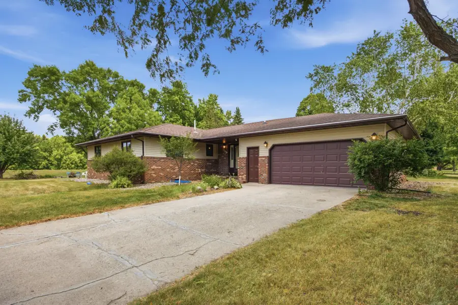 306 37th Avenue S, Moorhead, MN 56560 - #2