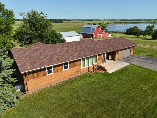 47895 165th Street, Morris, MN 56267