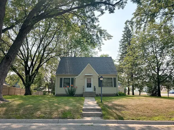 1904 7th Street Sw, Willmar, MN 56201
