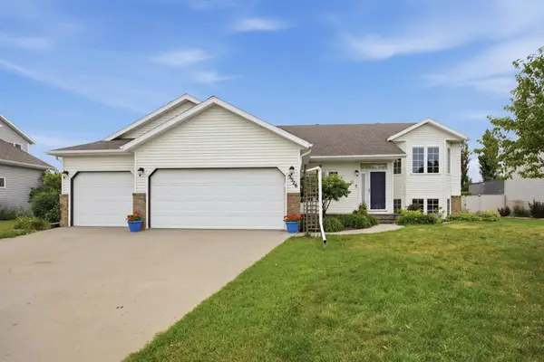 3526 46th Avenue S, Fargo, ND 58104