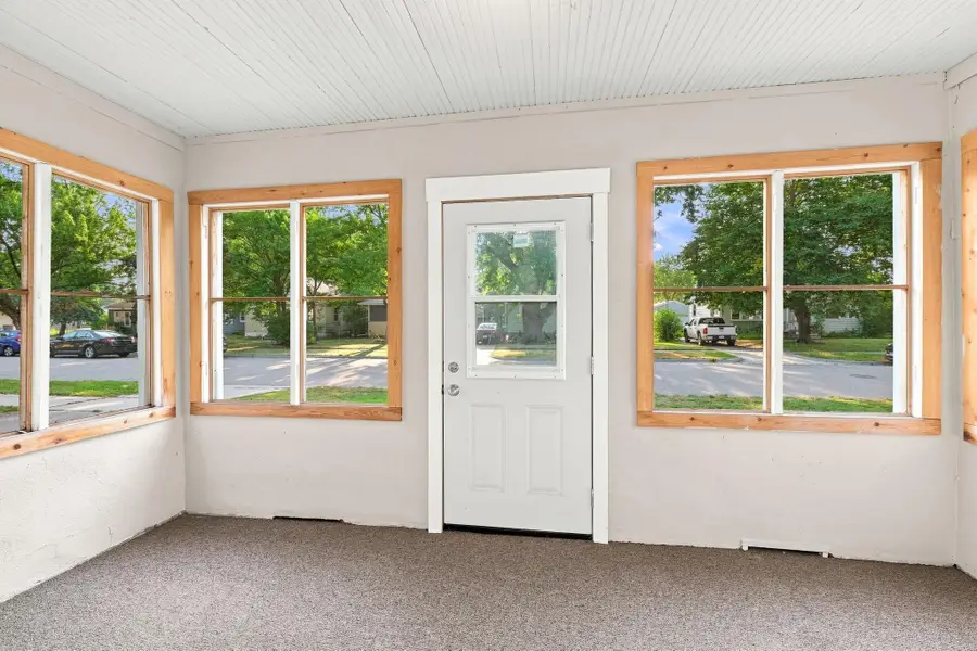 4209 Zane Avenue N, Robbinsdale, MN 55422 - #3