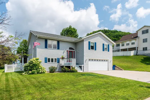 306 Haralson Lane, La Crescent, MN 55947