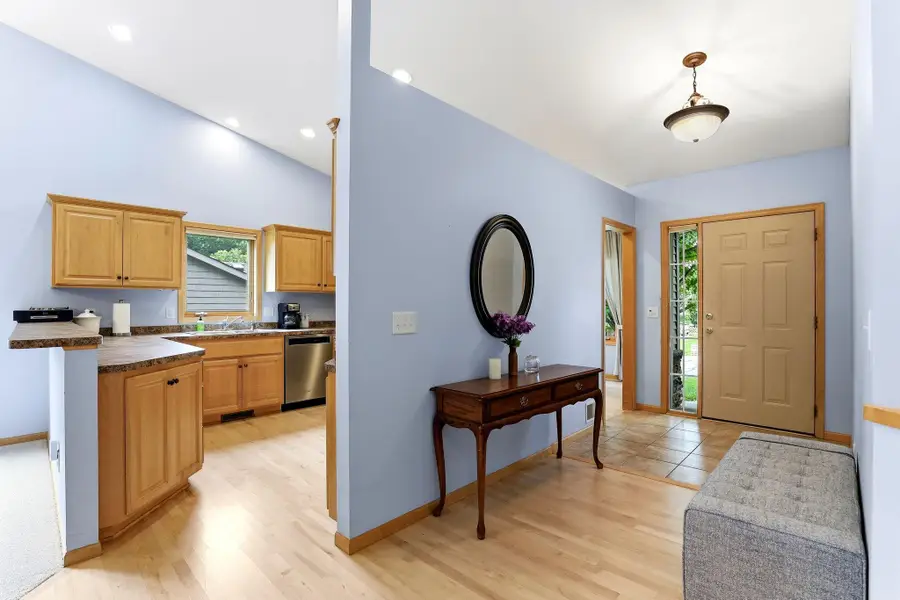 1976 Castle Court E, Maplewood, MN 55109 - #3