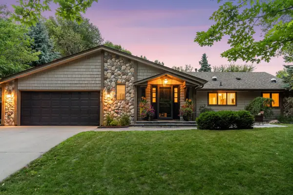 15411 Village Woods Drive, Eden Prairie, MN 55347