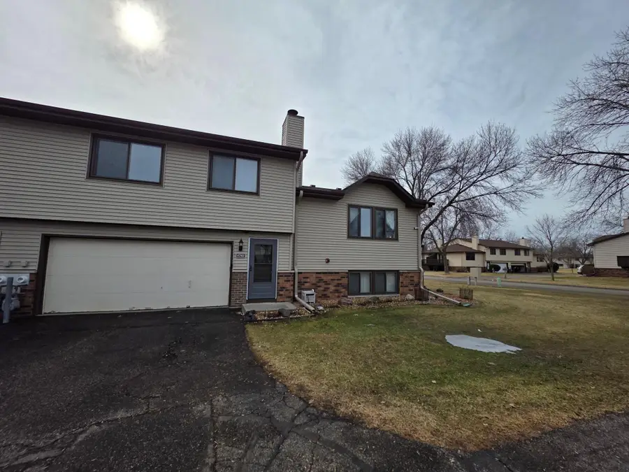 8792 N Maplebrook Circle #8792, Brooklyn Park, MN 55445 - #2
