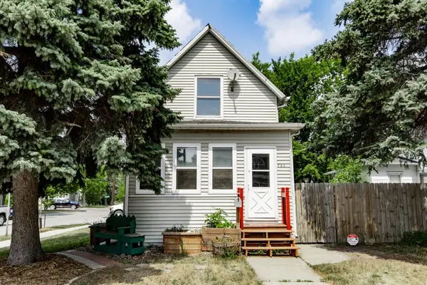 723 6th Avenue N, Fargo, ND 58102