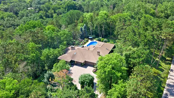 6191 Crackleberry Trail, Woodbury, MN 55129