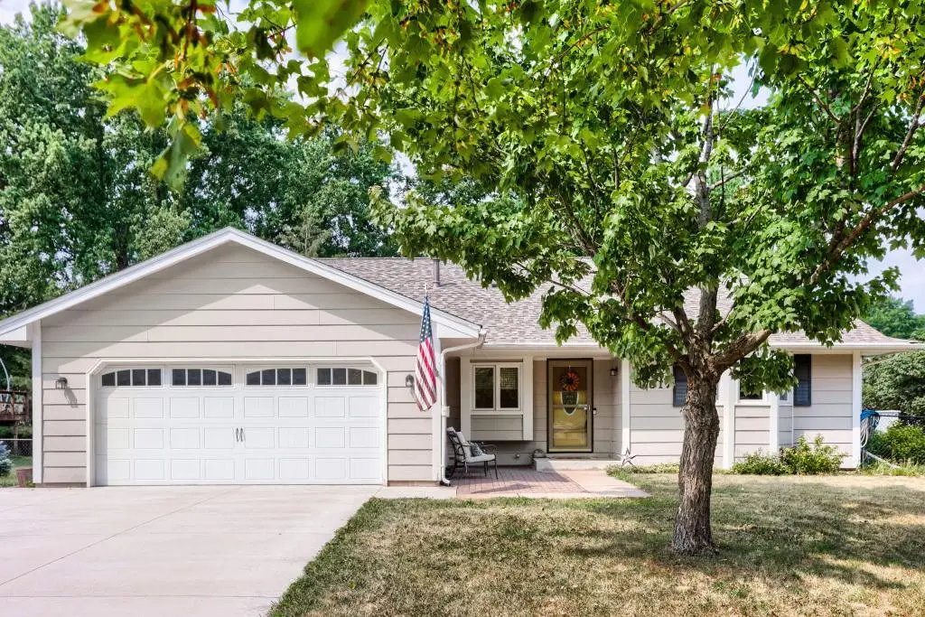 3917 Edgewood Road Ne, Circle Pines, MN 55014 - #1