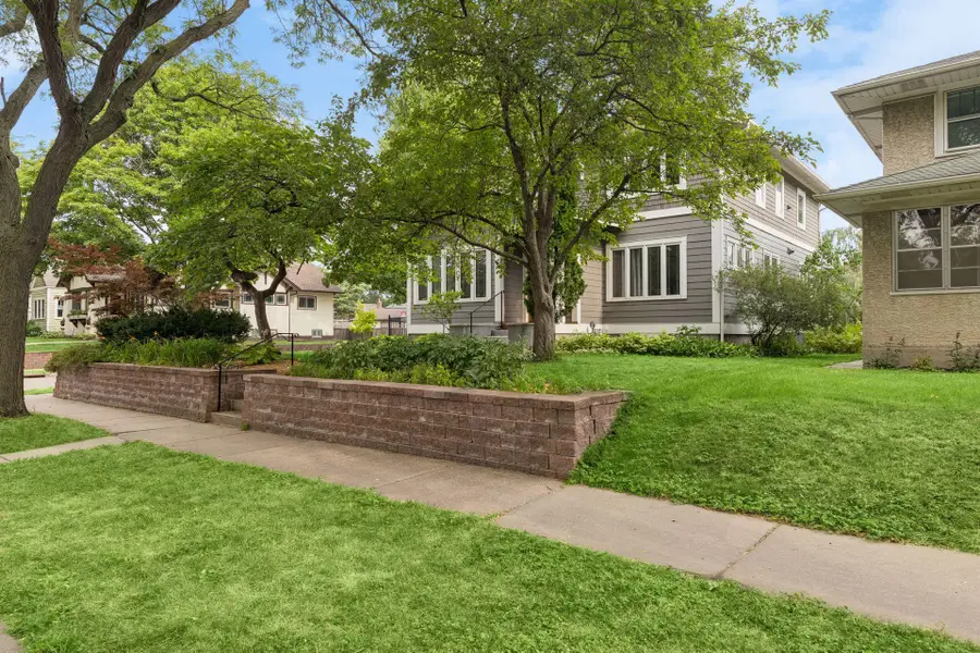 1697 Stanford Avenue, Saint Paul, MN 55105 - #2