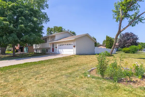 8200 Thomas Avenue N, Brooklyn Park, MN 55444
