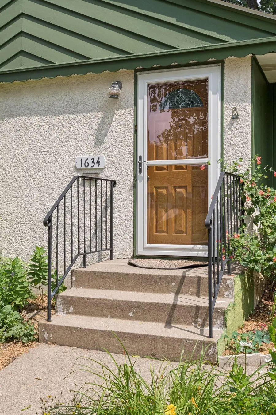 1634 Victoria Street N, Saint Paul, MN 55117 - #2