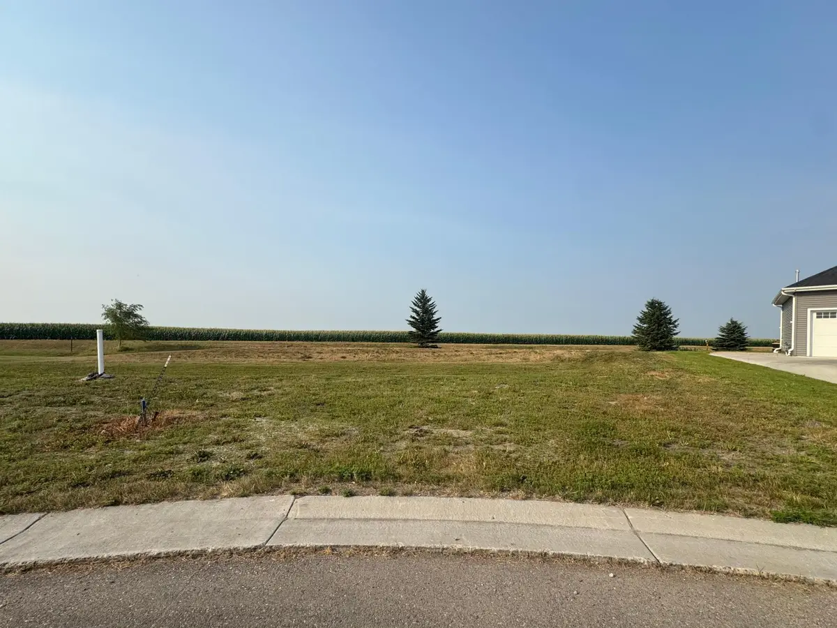 526 8th Street N, Casselton, ND 58012 - #1