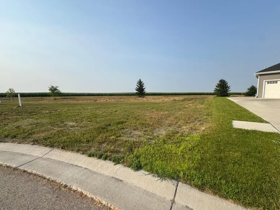 526 8th Street N, Casselton, ND 58012 - #2