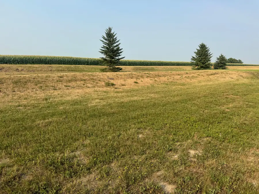 526 8th Street N, Casselton, ND 58012 - #3