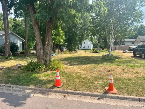 25XX Butler Ave E, South Saint Paul, MN 55075