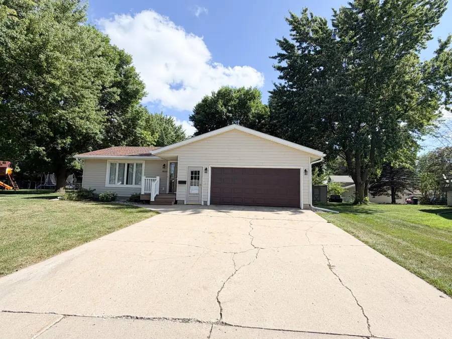 1523 Eckerson Drive, Worthington, MN 56187 - #3