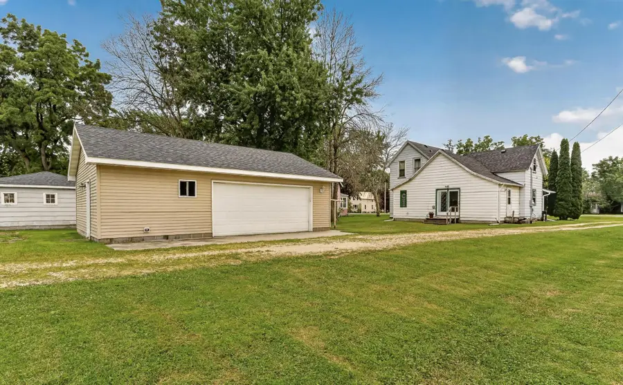 112 E Front Street, Claremont, MN 55924 - #2