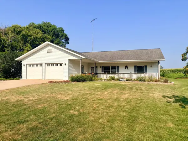 122 Lake Henry Avenue S, Spring Hill, MN 56352