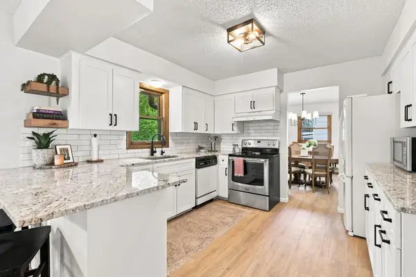713 Nixon Avenue Se, Watertown, MN 55388