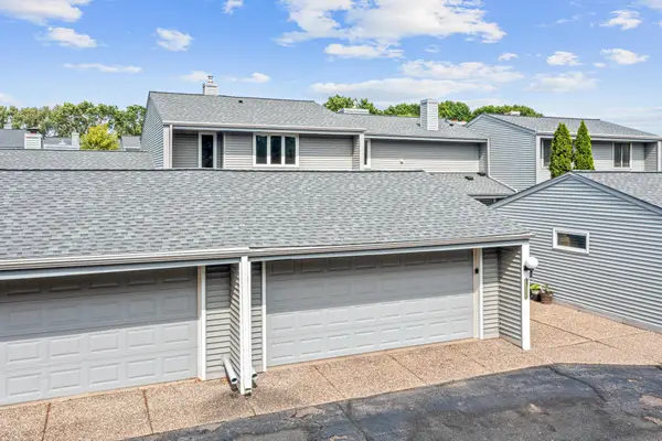 2646 Mackubin Street, Roseville, MN 55113