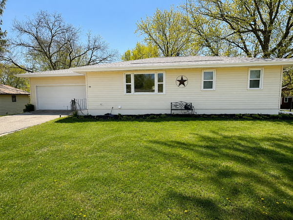 205 Main Street W, Geneva, MN 56035