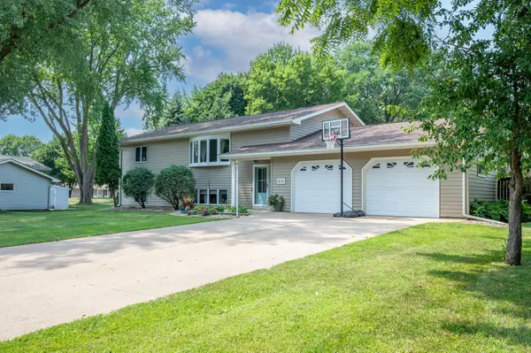 912 Shoreacres Drive, Fairmont, MN 56031