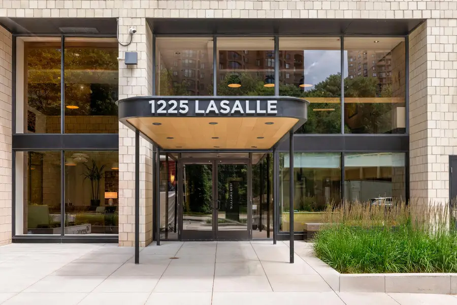 1225 Lasalle Avenue #1502, Minneapolis, MN 55403 - #3
