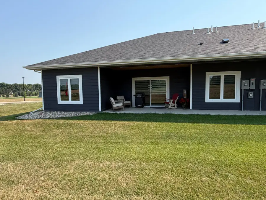719 Tallgrass Circle, Luverne, MN 56156 - #2