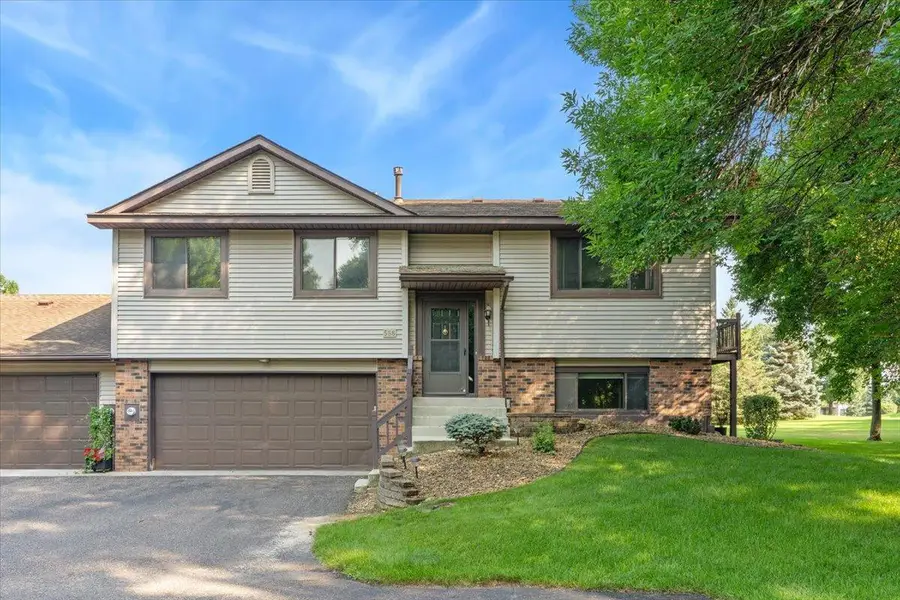 566 Donegal Circle, Shoreview, MN 55126 - #2