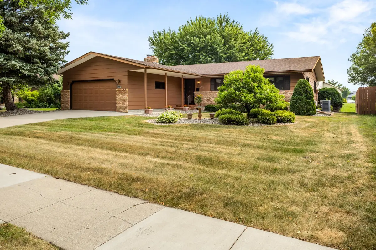 3631 Par Street N, Fargo, ND 58102 - #1