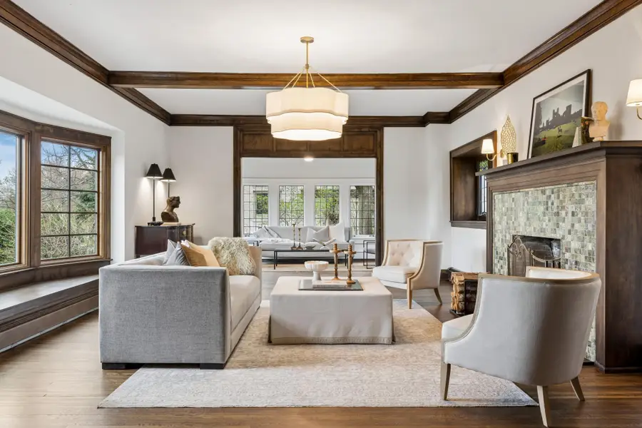 2204 W Lake Of The Isles Parkway, Minneapolis, MN 55405 - #2