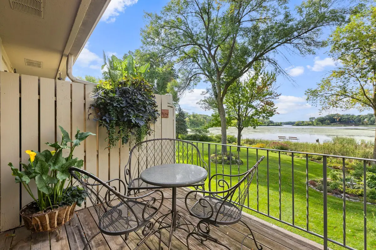 1297 Black Oaks Court N, Plymouth, MN 55447 - #1