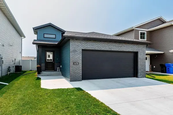 1478 69th Avenue S, Fargo, ND 58104