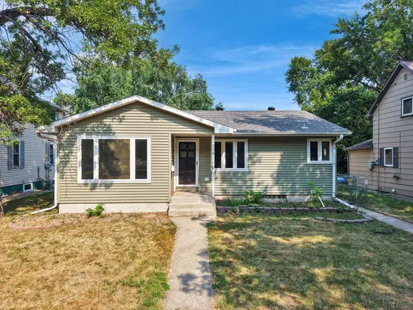 326 11th Street N, Breckenridge, MN 56520